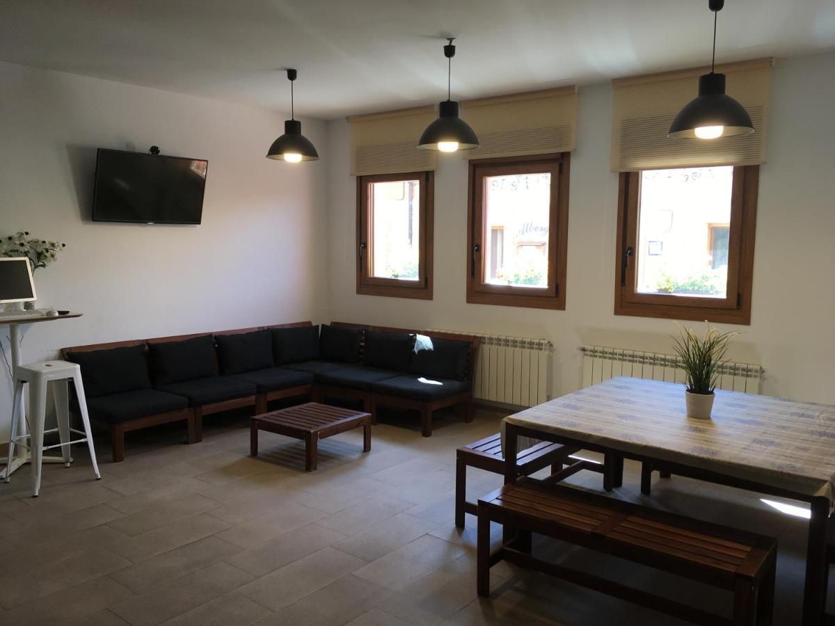 Hornillos Meeting Point 奥尔尼略斯德尔卡米诺 外观 照片