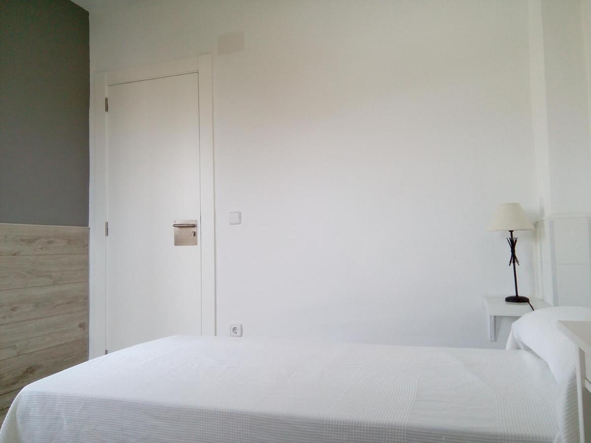 Hornillos Meeting Point 奥尔尼略斯德尔卡米诺 外观 照片