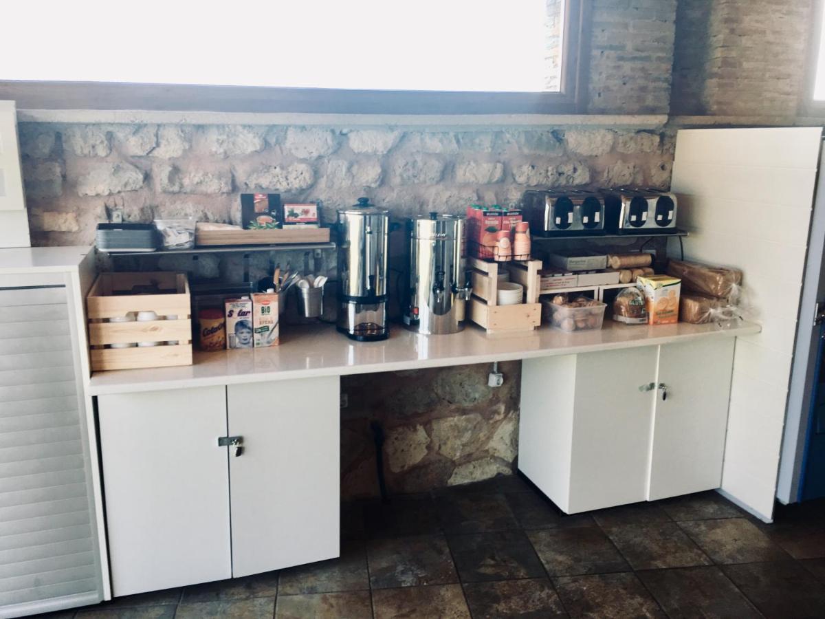 Hornillos Meeting Point 奥尔尼略斯德尔卡米诺 外观 照片